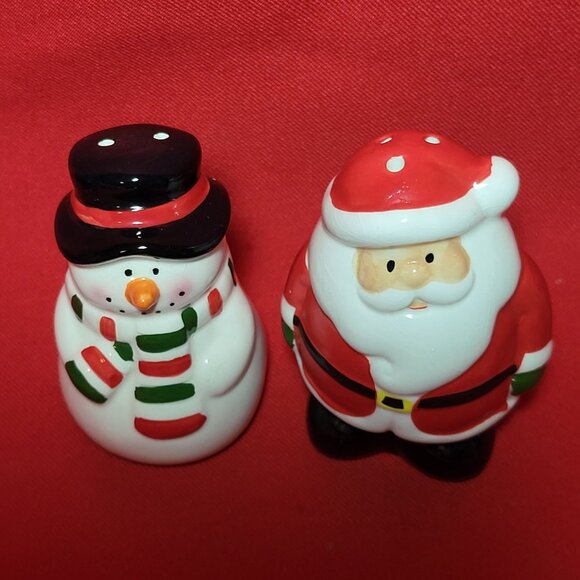 Santa Claus Snowman Salt and Pepper Shaker Christmas Kitchen Decor - Picture 4 of 12